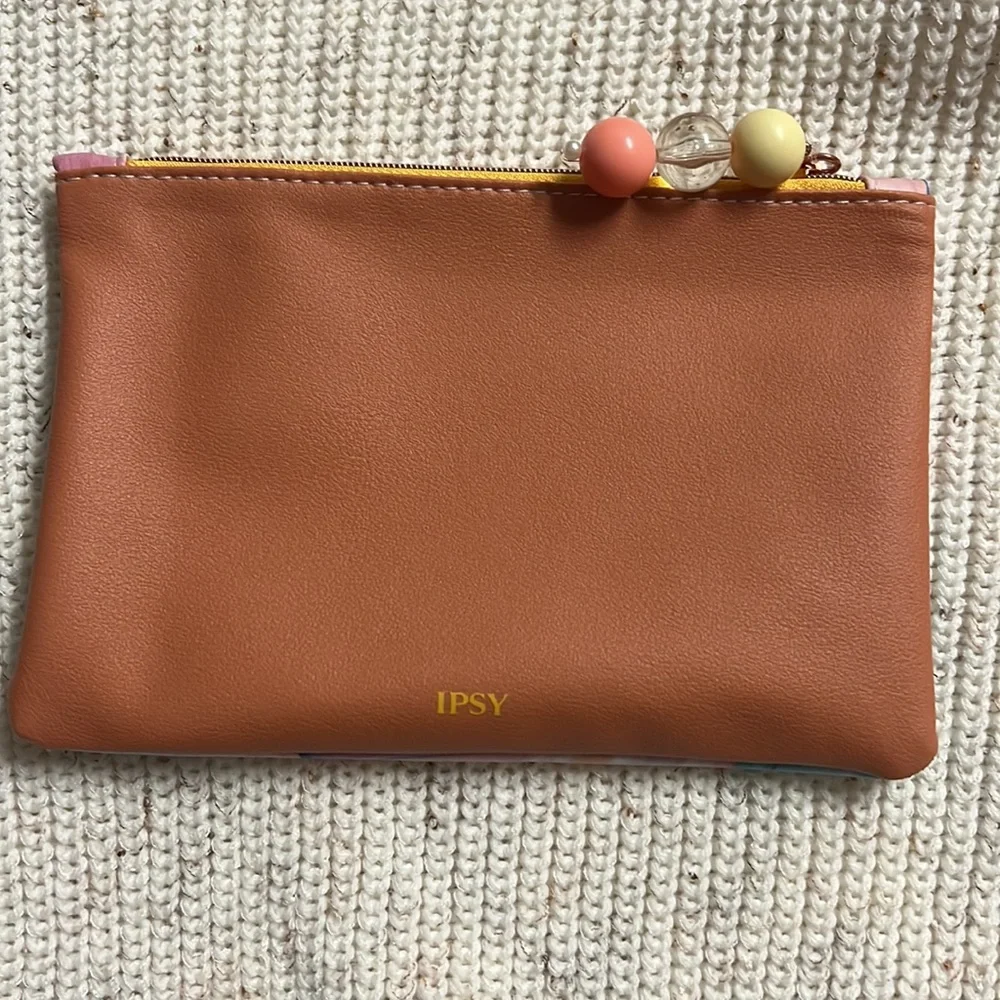 NEW Ipsy bag - Picture 2 of 4
